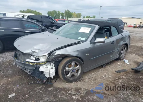 2004 Saab 9-3 Arc z USA, uszkodzony, nr VIN YS3FD79Y746000735